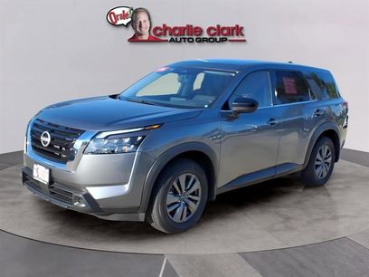 Used 2025 Nissan Pathfinder S