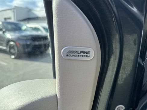 Used 2008 Chrysler Aspen Limited image 18