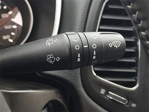 Certified 2018 Jeep Compass Latitude w/ Popular Equipment Group image 25