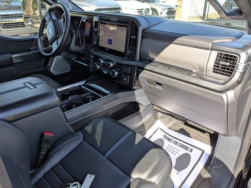 Used 2025 Ford F450 Platinum w/ FX4 Off-Road Package image 15