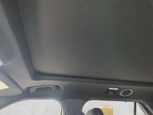 Used 2025 Ford Explorer ST image 15