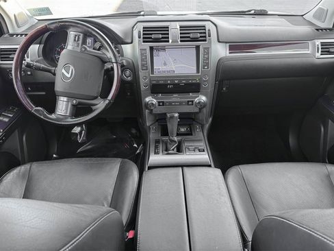 Used 2017 Lexus GX 460 image 27