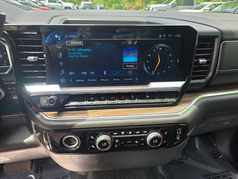 Used 2023 Chevrolet Silverado 1500 LT AWD/4WD image 29