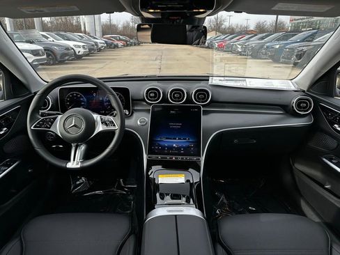 Used 2025 Mercedes-Benz C 300 4MATIC Sedan image 15