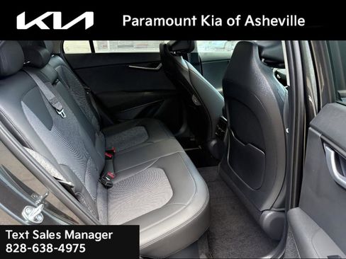 New 2025 Kia Niro EX Touring image 22