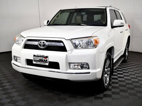 Used 2013 Toyota 4Runner Limited image 3