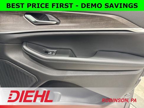 New 2026 Jeep Grand Cherokee Altitude AWD/4WD image 15