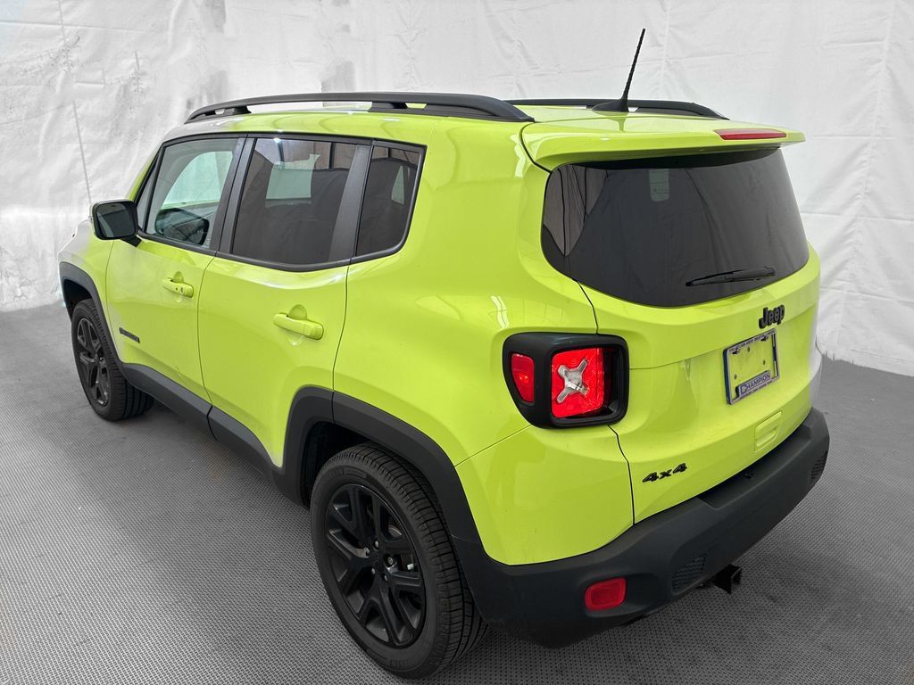 Used 2018 Jeep Renegade Altitude AWD/4WD image 4