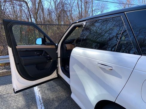 New 2025 Land Rover Range Rover Sport Dynamic SE image 10