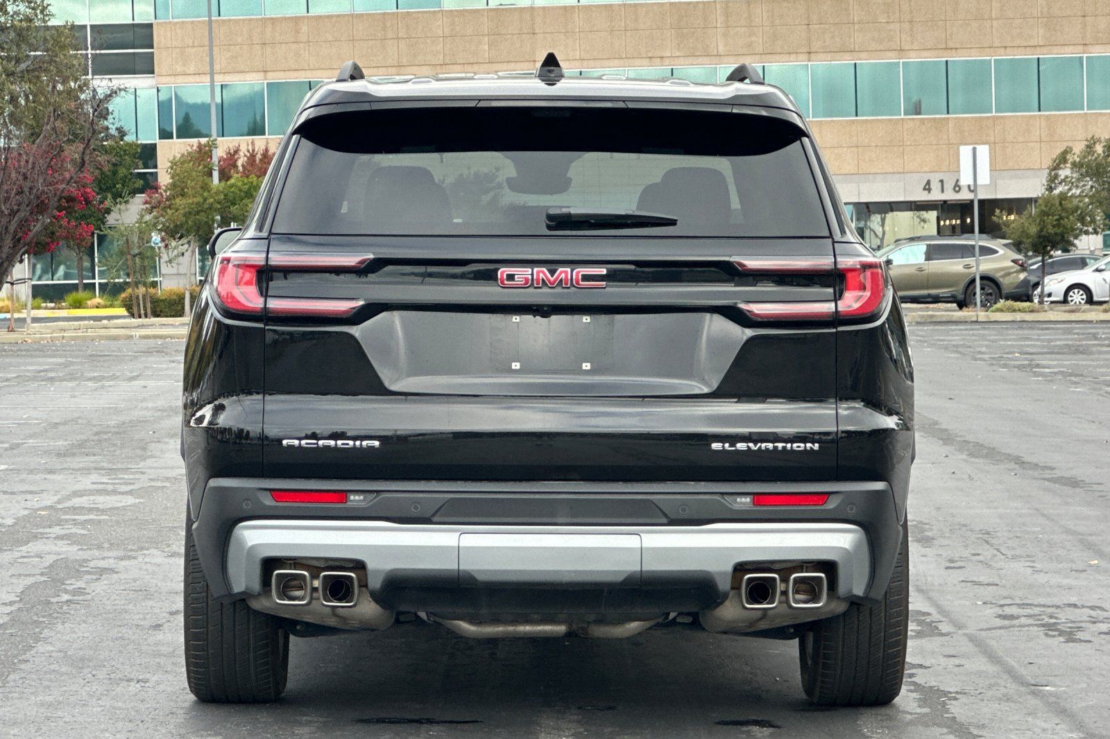 Used 2026 GMC Acadia Elevation w/ Elevation Premium Package FWD image 5