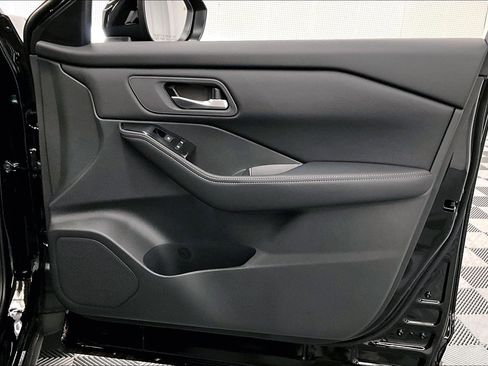 New 2025 Nissan Rogue SV image 64