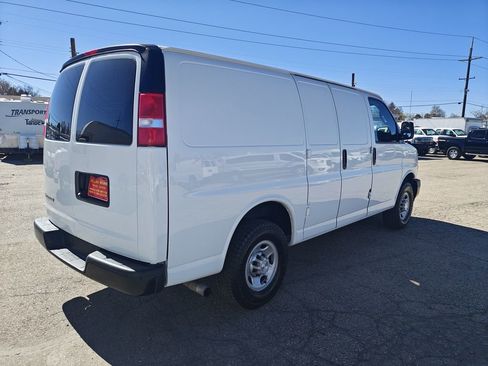 Used 2019 Chevrolet Express 2500 11003861 w/ Driver Convenience Package image 4