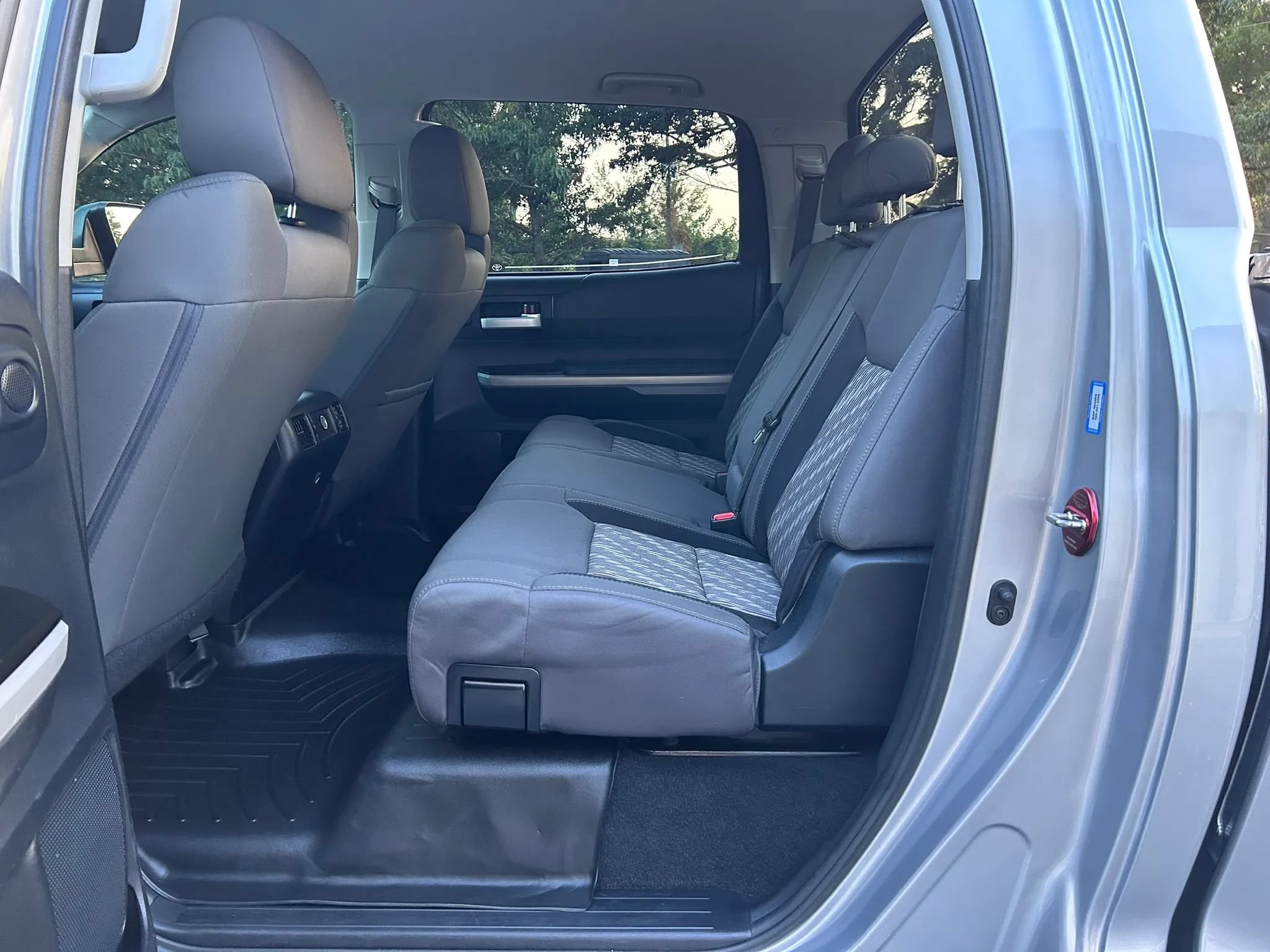 Used 2018 Toyota Tundra SR5 w/ SR5 Upgrade Package RWD image 35