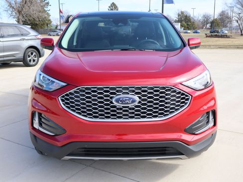Used 2024 Ford Edge SEL w/ Convenience Package image 2