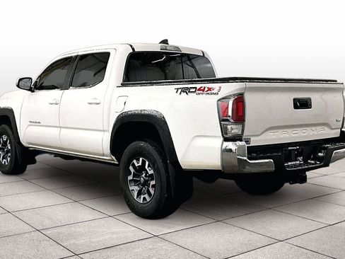 Used 2022 Toyota Tacoma TRD Off-Road image 10