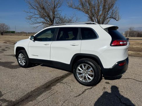 Used 2015 Jeep Cherokee Limited image 5