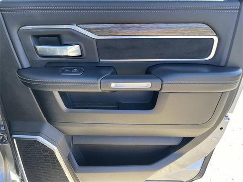 Used 2019 RAM 2500 Laramie image 21