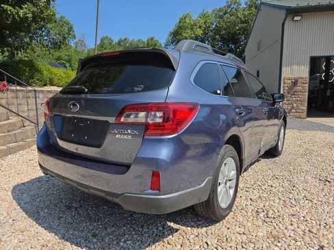 Used 2015 Subaru Outback 2.5i Premium AWD/4WD image 6