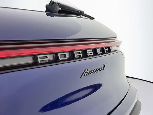 Certified 2023 Porsche Macan Turbo AWD/4WD image 27