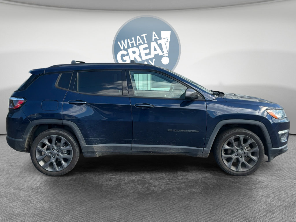 Used 2021 Jeep Compass Latitude w/ Sun and Sound Group FWD image 2