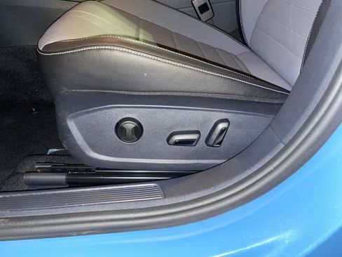 Used 2025 Volkswagen Jetta SE image 23