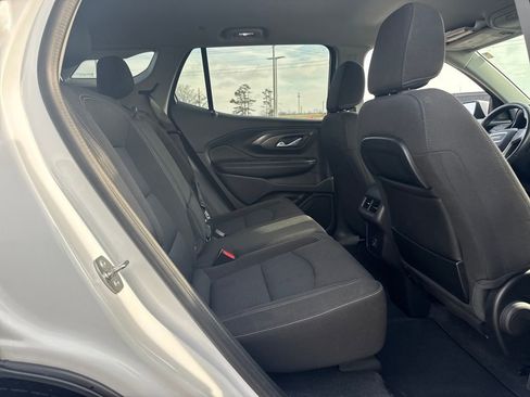 Used 2024 GMC Terrain SLE image 15