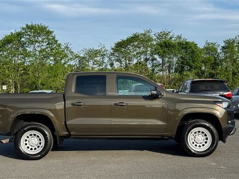 Used 2023 Chevrolet Colorado W/T image 4