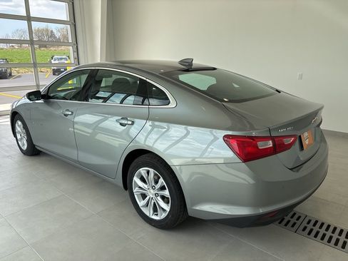 Used 2024 Chevrolet Malibu LT FWD image 2
