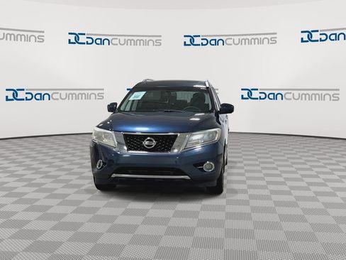 Used 2015 Nissan Pathfinder Platinum w/ Family Entertainment Package AWD/4WD image 4