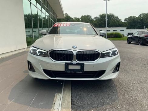 Used 2023 BMW 330i xDrive Sedan w/ Premium Package AWD/4WD image 4