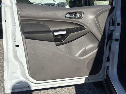 Used 2020 Ford Transit Connect XLT image 23