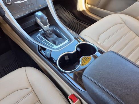 Used 2015 Ford Fusion SE w/ Equipment Group 202A image 16