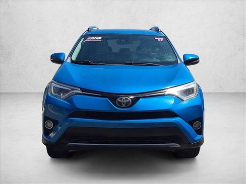 Used 2017 Toyota RAV4 Limited FWD image 2