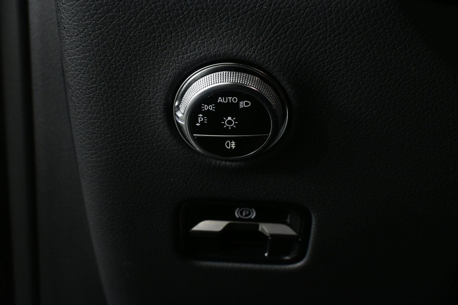 Used 2026 Mercedes-Benz GLC 300 4MATIC image 9
