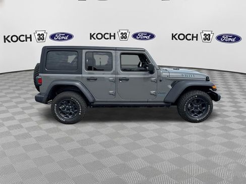 Used 2023 Jeep Wrangler Unlimited w/ Cold Weather Group AWD/4WD image 9