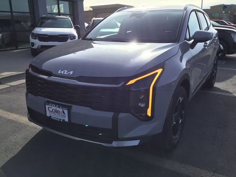 New 2026 Kia Sportage EX image 2
