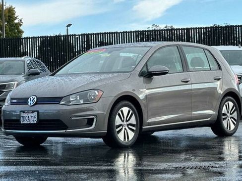 Used 2016 Volkswagen e-Golf SE w/ DC Fast Charging Package image 8