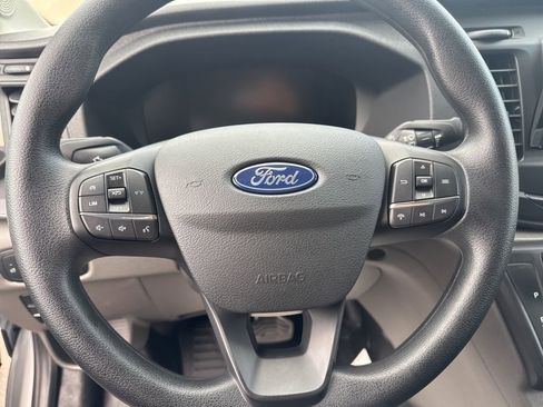 New 2026 Ford Transit 250 148 Medium Roof RWD image 9