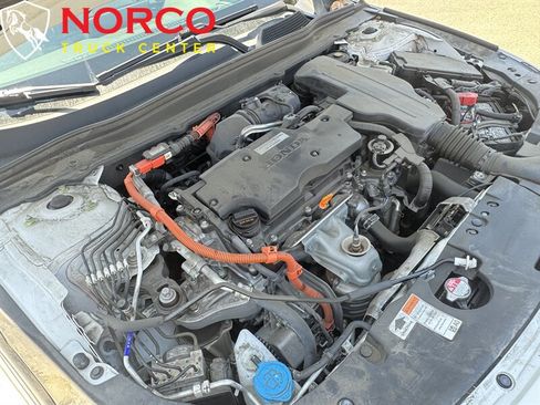 Used 2020 Honda Accord Touring image 30