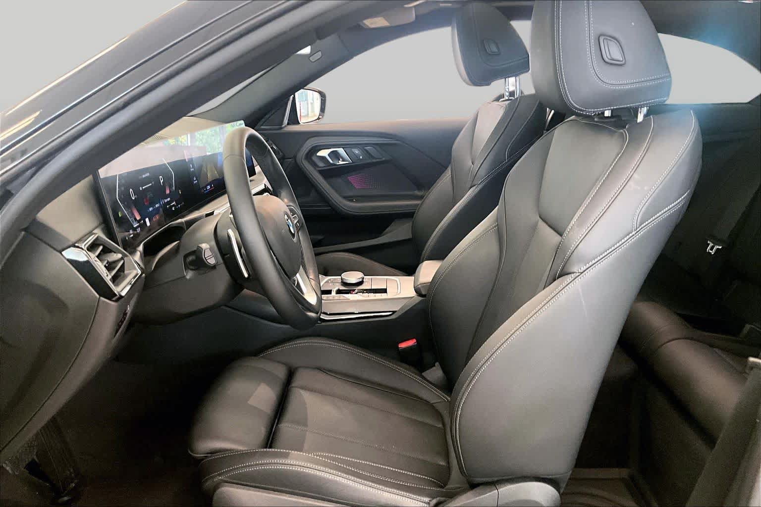 Used 2024 BMW 230i Coupe w/ Convenience Package RWD image 7