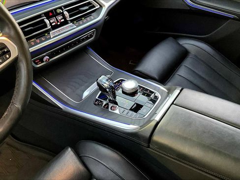 Used 2020 BMW X7 xDrive40i w/ M Sport Package image 17