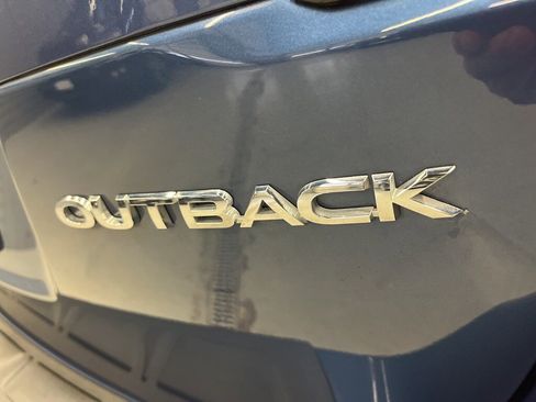 Certified 2022 Subaru Outback Limited image 34