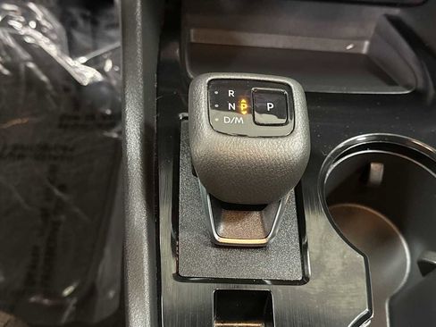 Used 2022 Nissan Rogue SV image 21