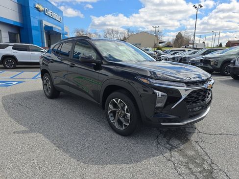 New 2026 Chevrolet Trax LT image 3