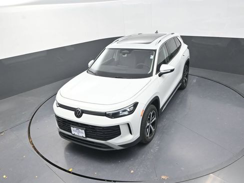 New 2026 Volkswagen Tiguan SE AWD/4WD image 15