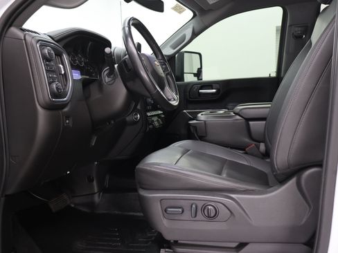 Used 2023 Chevrolet Silverado 2500 LTZ AWD/4WD image 8