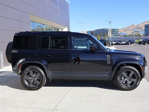 Used 2025 Land Rover Defender 110 S AWD/4WD image 5