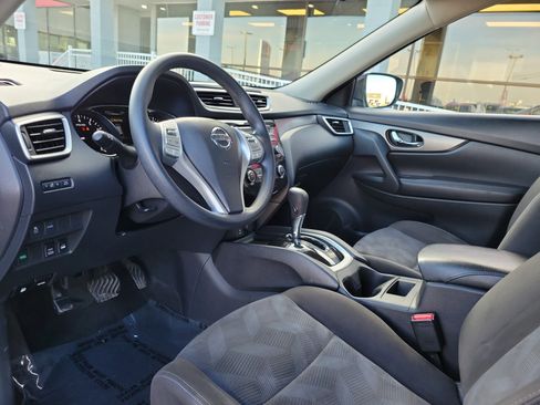 Used 2015 Nissan Rogue S image 19