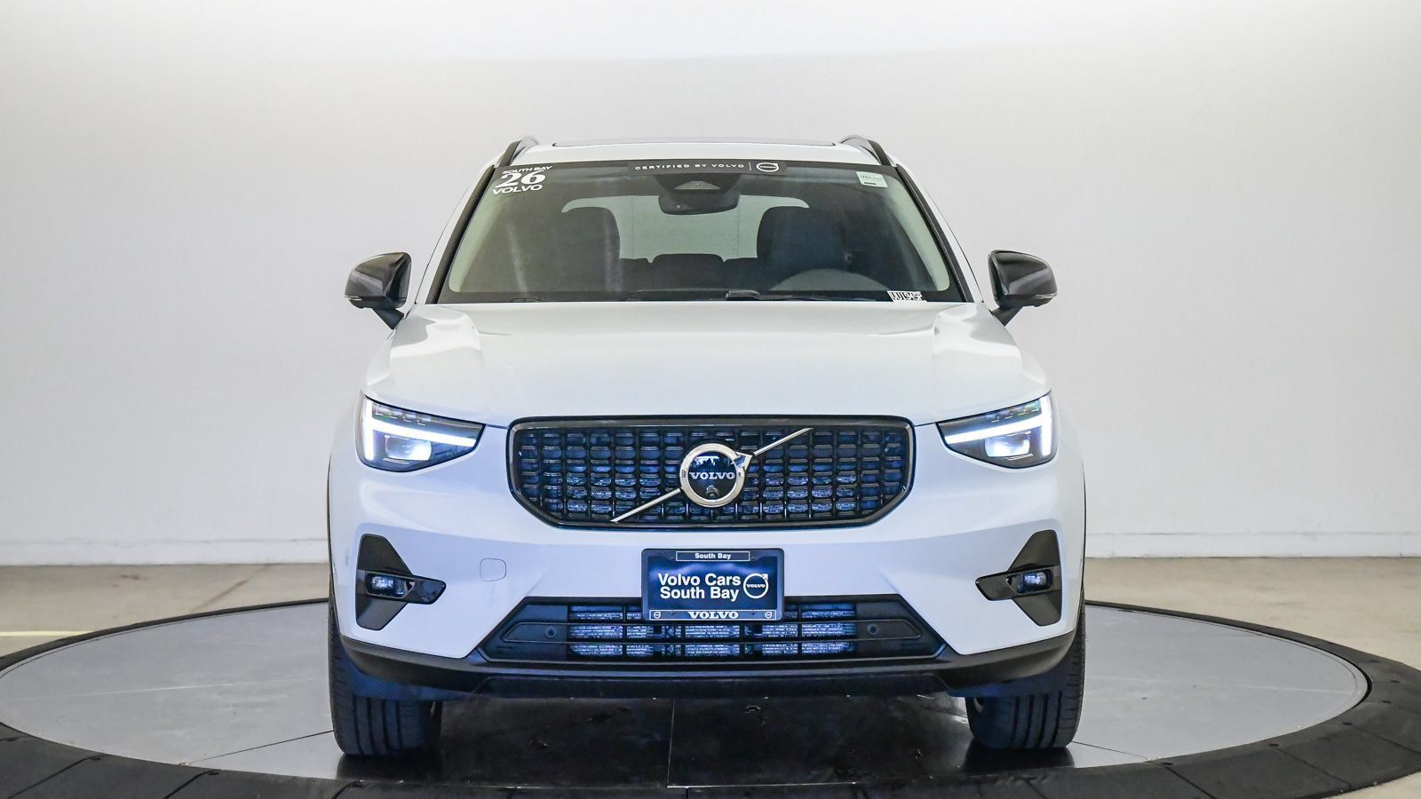 Certified 2026 Volvo XC40 B5 Plus AWD/4WD image 7