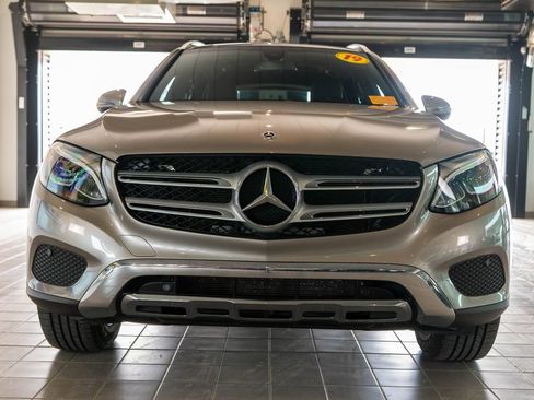 Used 2019 Mercedes-Benz GLC 300 4MATIC image 2